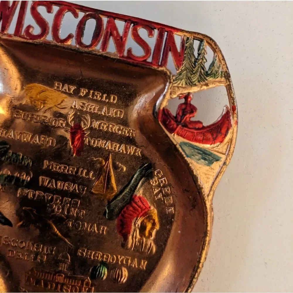 Vintage Wisconsin souvenir metal trinket dish‎